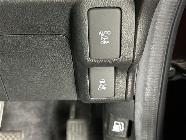 Ｎ－ＢＯＸカスタム Ｇ・ターボＬパッケージ　禁煙　純正７インチナビ　バックカメラ　ワンセグ　Ｂｌｕｅｔｏｏｔｈ　ＤＶＤ再生　ＡＭ　ＦＭ　両側パワースライドドア　ＥＴＣ　純正アルミホイール　ＥＣＯＮ　ステアリングスイッチ　アイドリングストップ（11枚目）