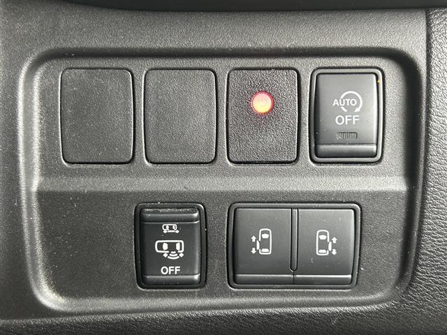 セレナ ハイウェイスター　ＶセレクションＩＩ　禁煙車　ワンオーナー　純正９インチナビ　フリップダウンモニター　ドライブレコーダー　全方位カメラ　デジタルインナーミラー　両側パワースライドドア　ＥＴＣ　プロパイロット　フルセグＴＶ　衝突軽減ブレーキ（10枚目）