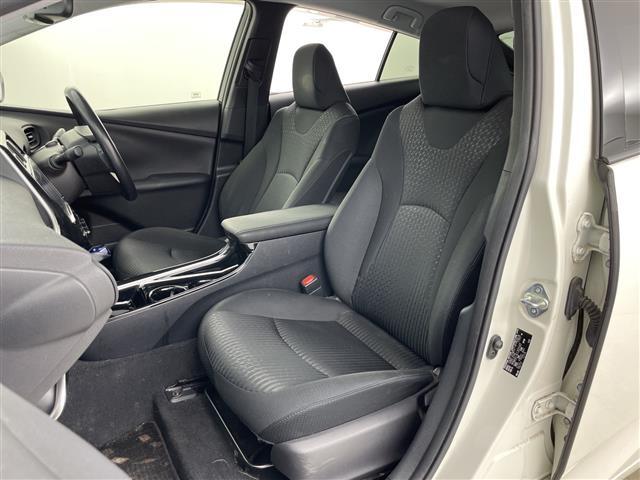 プリウス Sセーフティプラス 禁煙車 純正9インチナビ バックカメラ 衝突軽減ブレーキ パーキングアシスト 追従式クルーズコントロール レーンキープアシスト オートマチックハイビーム ETC2.0 Bluetooth フルセグTV(23枚目)