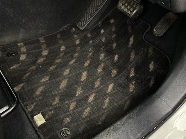 プリウス Sセーフティプラス 禁煙車 純正9インチナビ バックカメラ 衝突軽減ブレーキ パーキングアシスト 追従式クルーズコントロール レーンキープアシスト オートマチックハイビーム ETC2.0 Bluetooth フルセグTV(24枚目)