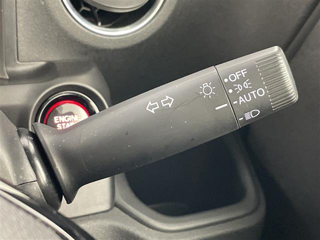 N-BOXカスタム ベースグレード 禁煙車 純正9インチナビ バックカメラ 衝突軽減ブレーキ シートヒーター 両側パワースライドドア レーダークルーズコントロール ETC レーンキープアシスト 純正アルミホイール Bluetooth(21枚目)