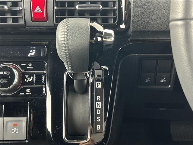 タント カスタムＲＳ　禁煙車　７インチナビ　バックカメラ　衝突軽減ブレーキ　両側パワースライドドア　シートヒーター　アイドリングストップ　パーキングセンサー　スマートキー　プッシュスタート　Ｂｌｕｅｔｏｏｔｈ　フルセグＴＶ（10枚目）