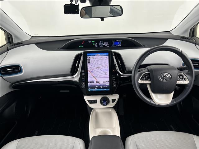 プリウスPHV Aレザーパッケージ 禁煙車 純正11インチナビ 本革シート 衝突軽減ブレーキ ブラインドスポットモニター ステアリングヒーター パーキングアシスト ドライブレコーダー シートヒーター パワーシート ETC2.0 LED(2枚目)