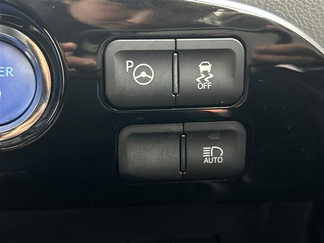 プリウスPHV Aレザーパッケージ 禁煙車 純正11インチナビ 本革シート 衝突軽減ブレーキ ブラインドスポットモニター ステアリングヒーター パーキングアシスト ドライブレコーダー シートヒーター パワーシート ETC2.0 LED(11枚目)