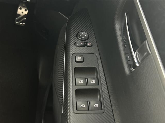 デリカD:5 ブラックエディション 登録済未使用車 アルパイン11インチナビ フリップダウンモニター 全方位カメラ 電動サイドステップ ブラインドスポットモニター シートヒーター ステアリングヒーター HDMI アイドリングストップ(21枚目)