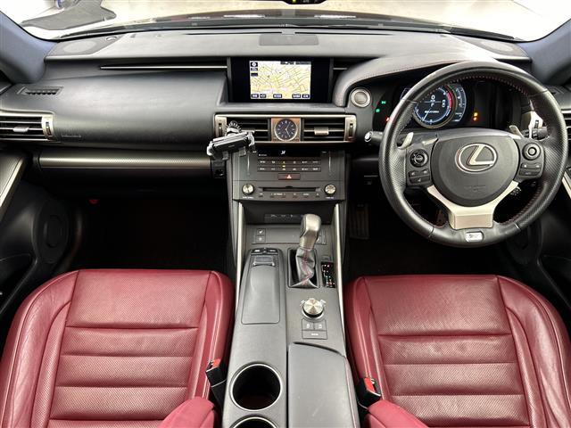 IS IS200t Fスポーツ 純正7インチナビ サンルーフ バックカメラ ETC ブラインドスポットモニター 衝突軽減ブレーキ レーダークルーズコントロール 本革シート シートヒーター シートベンチレーション LEDヘッドライト(2枚目)