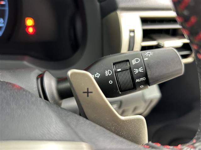 IS IS200t Fスポーツ 純正7インチナビ サンルーフ バックカメラ ETC ブラインドスポットモニター 衝突軽減ブレーキ レーダークルーズコントロール 本革シート シートヒーター シートベンチレーション LEDヘッドライト(22枚目)