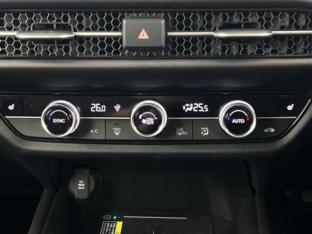 ZR-V e:HEV Z 禁煙車 純正9インチナビ BOSEサウンド ETC2.0 全方位カメラ 衝突軽減ブレーキ ブラインドスポットモニター ワイヤレス充電 ステアリングヒーター シートヒーター パワーバックドア LED(13枚目)