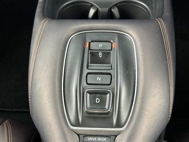 ZR-V e:HEV Z 禁煙車 純正9インチナビ BOSEサウンド ETC2.0 全方位カメラ 衝突軽減ブレーキ ブラインドスポットモニター ワイヤレス充電 ステアリングヒーター シートヒーター パワーバックドア LED(14枚目)