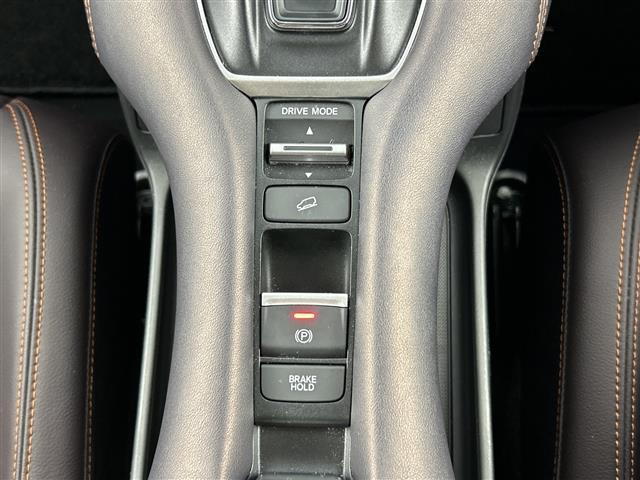 ZR-V e:HEV Z 禁煙車 純正9インチナビ BOSEサウンド ETC2.0 全方位カメラ 衝突軽減ブレーキ ブラインドスポットモニター ワイヤレス充電 ステアリングヒーター シートヒーター パワーバックドア LED(15枚目)