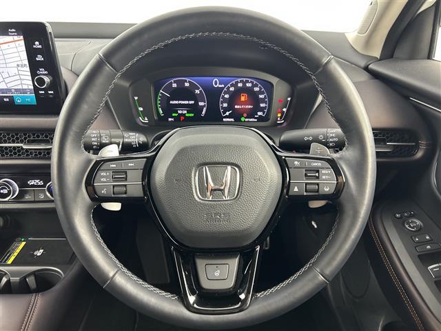 ZR-V e:HEV Z 禁煙車 純正9インチナビ BOSEサウンド ETC2.0 全方位カメラ 衝突軽減ブレーキ ブラインドスポットモニター ワイヤレス充電 ステアリングヒーター シートヒーター パワーバックドア LED(16枚目)