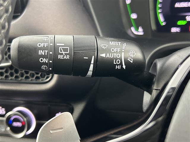 ZR-V e:HEV Z 禁煙車 純正9インチナビ BOSEサウンド ETC2.0 全方位カメラ 衝突軽減ブレーキ ブラインドスポットモニター ワイヤレス充電 ステアリングヒーター シートヒーター パワーバックドア LED(20枚目)