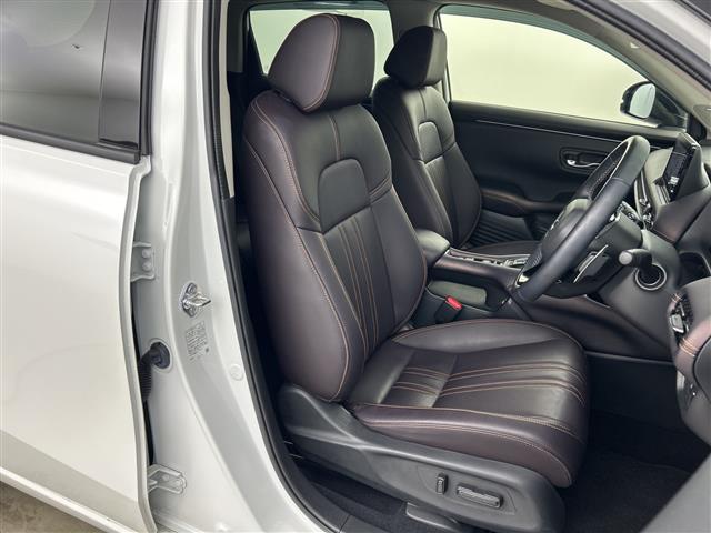 ZR-V e:HEV Z 禁煙車 純正9インチナビ BOSEサウンド ETC2.0 全方位カメラ 衝突軽減ブレーキ ブラインドスポットモニター ワイヤレス充電 ステアリングヒーター シートヒーター パワーバックドア LED(23枚目)