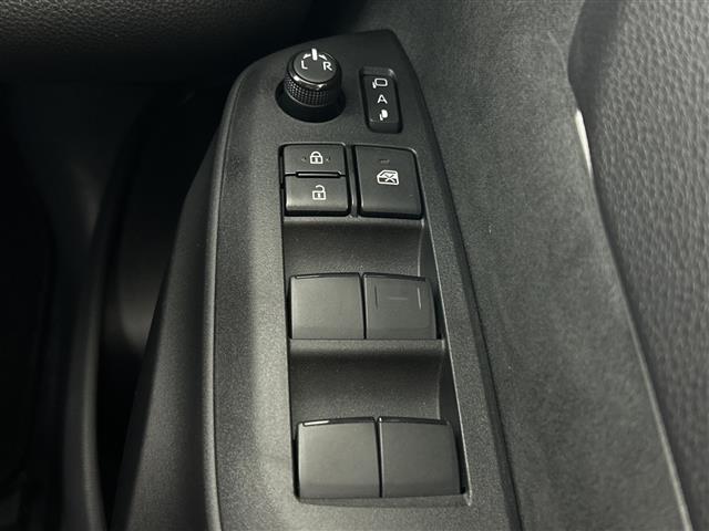 ヤリスクロス Z 禁煙車 純正8インチナビ 全方位カメラ 衝突軽減ブレーキ ブラインドスポットモニター ドライブレコーダー ETC2.0 シートヒーター ステアリングヒーター レーダークルーズコントロール スマートキー(23枚目)