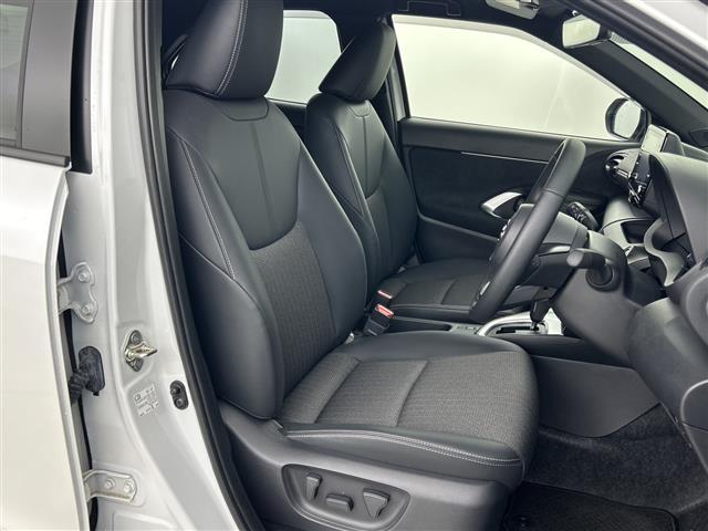 ヤリスクロス Z 禁煙車 純正8インチナビ 全方位カメラ 衝突軽減ブレーキ ブラインドスポットモニター ドライブレコーダー ETC2.0 シートヒーター ステアリングヒーター レーダークルーズコントロール スマートキー(24枚目)