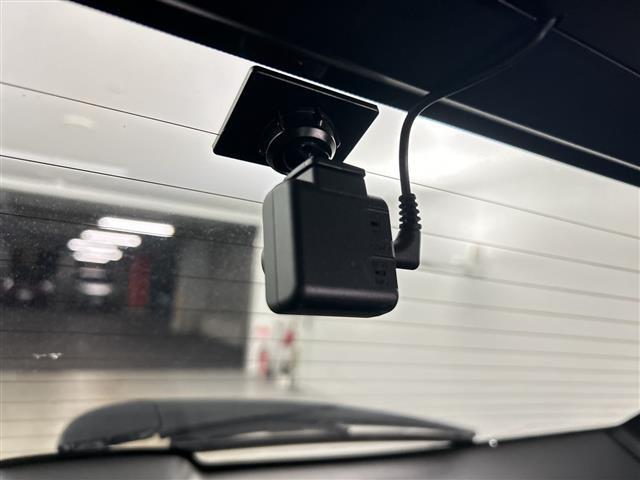 カローラツーリング ハイブリッド ダブルバイビー 禁煙車 純正9インチナビ バックカメラ 衝突軽減ブレーキ AC100V電源 ステアリングヒーター シートヒーター ドライブレコーダー ETC レーダークルーズコントロール オートマチックハイビーム(8枚目)