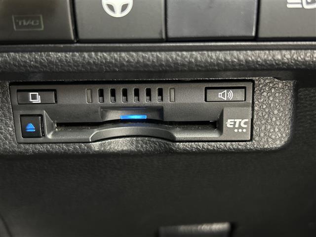 カローラツーリング ハイブリッド ダブルバイビー 禁煙車 純正9インチナビ バックカメラ 衝突軽減ブレーキ AC100V電源 ステアリングヒーター シートヒーター ドライブレコーダー ETC レーダークルーズコントロール オートマチックハイビーム(10枚目)