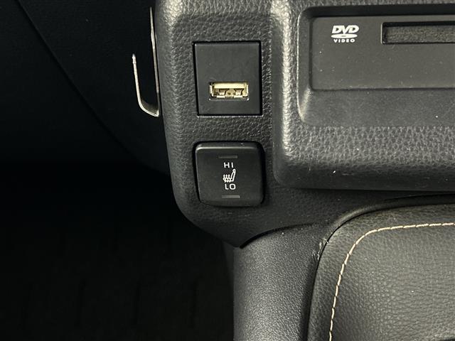 カローラツーリング ハイブリッド ダブルバイビー 禁煙車 純正9インチナビ バックカメラ 衝突軽減ブレーキ AC100V電源 ステアリングヒーター シートヒーター ドライブレコーダー ETC レーダークルーズコントロール オートマチックハイビーム(13枚目)