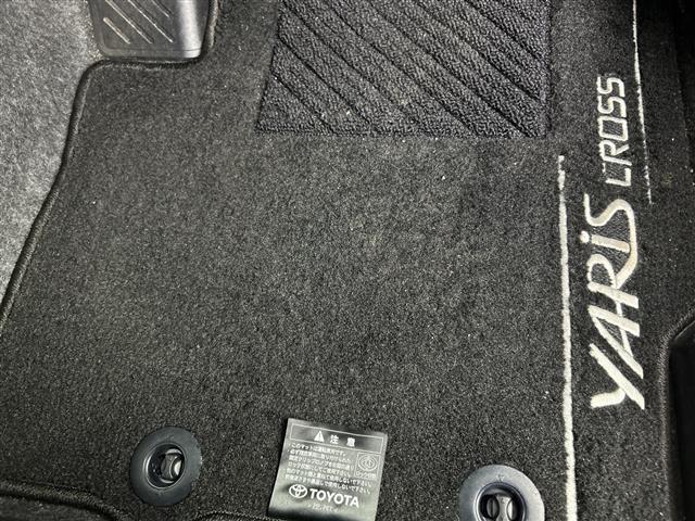 ヤリスクロス ハイブリッドG 禁煙車 ワンオーナー 純正8インチディスプレイオーディオ ETC 衝突軽減ブレーキ パワーバックドア レーダークルーズコントロール オートマチックハイビーム レーンキープアシスト 純正アルミホイール(24枚目)
