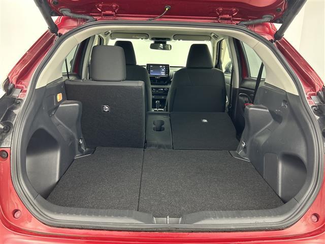 ヤリスクロス ハイブリッドG 禁煙車 ワンオーナー 純正8インチディスプレイオーディオ ETC 衝突軽減ブレーキ パワーバックドア レーダークルーズコントロール オートマチックハイビーム レーンキープアシスト 純正アルミホイール(29枚目)