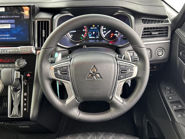 デリカＤ：５ ブラックエディション　登録済未使用車　アルパイン１１インチナビ　全方位カメラ　衝突軽減ブレーキ　レーダークルーズコントロール　ブラインドスポットモニター　レーンキープアシスト　オートマチックハイビーム　ＬＥＤヘッドライト（16枚目）