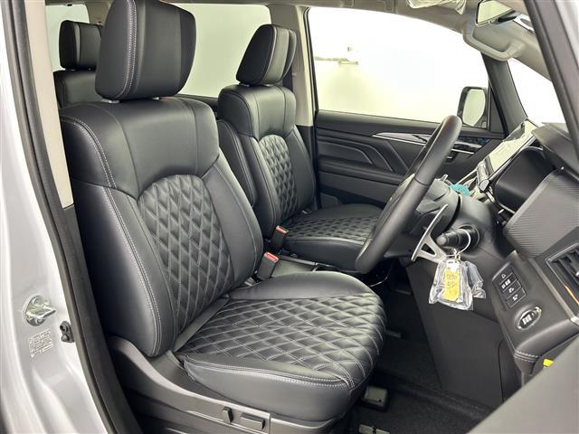 デリカＤ：５ ブラックエディション　登録済未使用車　アルパイン１１インチナビ　全方位カメラ　衝突軽減ブレーキ　レーダークルーズコントロール　ブラインドスポットモニター　レーンキープアシスト　オートマチックハイビーム　ＬＥＤヘッドライト（23枚目）