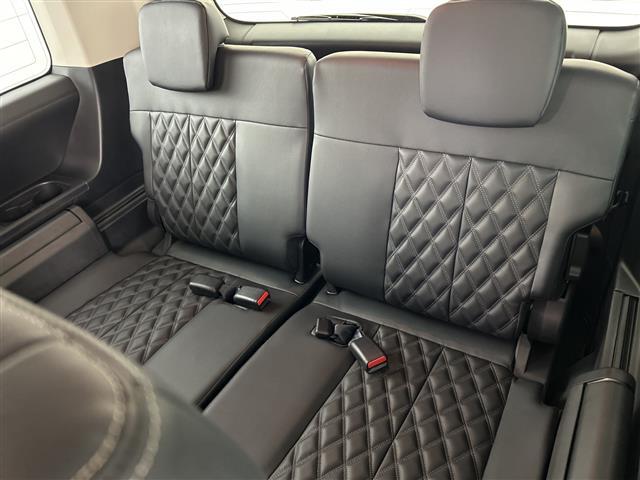 デリカＤ：５ ブラックエディション　登録済未使用車　アルパイン１１インチナビ　全方位カメラ　衝突軽減ブレーキ　レーダークルーズコントロール　ブラインドスポットモニター　レーンキープアシスト　オートマチックハイビーム　ＬＥＤヘッドライト（28枚目）