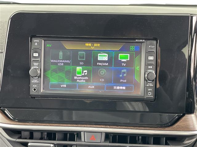 オーラ Ｇ　禁煙車　純正７インチナビ　全方位カメラ　衝突軽減ブレーキ　レーンキープアシスト　純正エアロ　ブラインドスポットモニター　デジタルインナーミラー　コーナーセンサー　Ｂｌｕｅｔｏｏｔｈ　　スマートキー（4枚目）