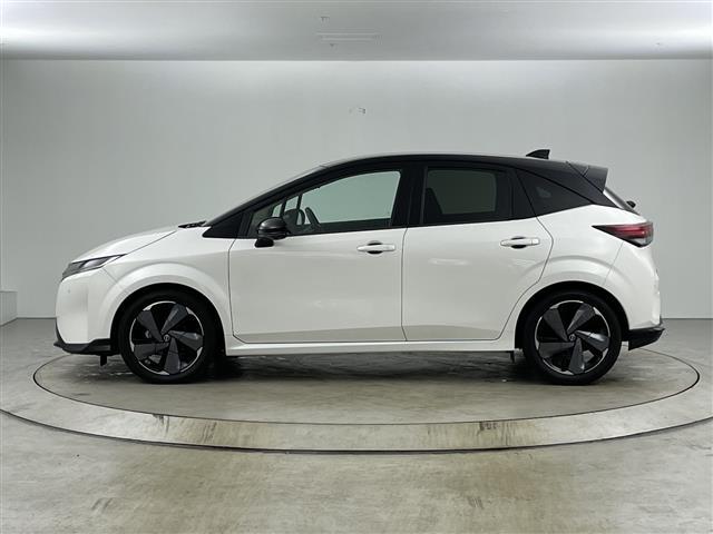 オーラ Ｇ　禁煙車　純正７インチナビ　全方位カメラ　衝突軽減ブレーキ　レーンキープアシスト　純正エアロ　ブラインドスポットモニター　デジタルインナーミラー　コーナーセンサー　Ｂｌｕｅｔｏｏｔｈ　　スマートキー（31枚目）