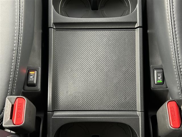 デリカD:5 シャモニー 登録済未使用車 全方位カメラ AC100V電源 シートヒーター 衝突軽減ブレーキ ブラインドスポットモニター レーンキープアシスト レーダークルーズコントロール 両側パワースライドドア スマートキー(8枚目)