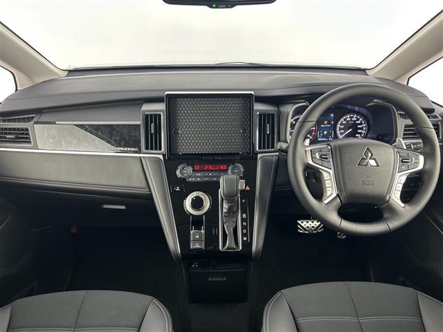 デリカD:5 シャモニー 登録済未使用車 全方位カメラ AC100V電源 シートヒーター 衝突軽減ブレーキ ブラインドスポットモニター レーンキープアシスト レーダークルーズコントロール 両側パワースライドドア スマートキー(2枚目)