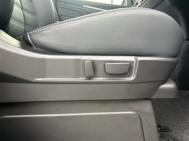 デリカD:5 シャモニー 登録済未使用車 全方位カメラ AC100V電源 シートヒーター 衝突軽減ブレーキ ブラインドスポットモニター レーンキープアシスト レーダークルーズコントロール 両側パワースライドドア スマートキー(7枚目)