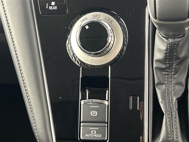 デリカD:5 シャモニー 登録済未使用車 全方位カメラ AC100V電源 シートヒーター 衝突軽減ブレーキ ブラインドスポットモニター レーンキープアシスト レーダークルーズコントロール 両側パワースライドドア スマートキー(13枚目)