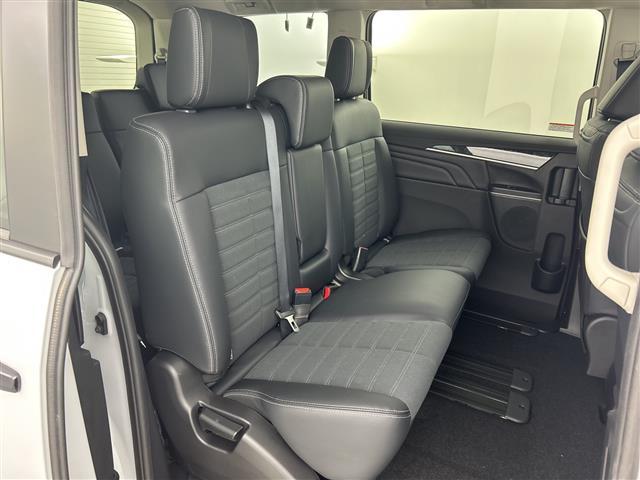 デリカD:5 シャモニー 登録済未使用車 全方位カメラ AC100V電源 シートヒーター 衝突軽減ブレーキ ブラインドスポットモニター レーンキープアシスト レーダークルーズコントロール 両側パワースライドドア スマートキー(25枚目)