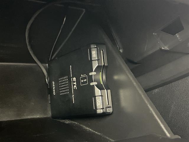 86 GT 禁煙車 ワンオーナー 純正7インチナビ ETC パドルシフト バックカメラ Bluetooth 純正アルミホイール 純正フロアマット スマートキー プッシュスタート HIDヘッドライト フルセグTV(3枚目)