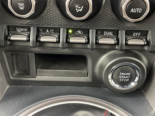 86 GT 禁煙車 ワンオーナー 純正7インチナビ ETC パドルシフト バックカメラ Bluetooth 純正アルミホイール 純正フロアマット スマートキー プッシュスタート HIDヘッドライト フルセグTV(10枚目)