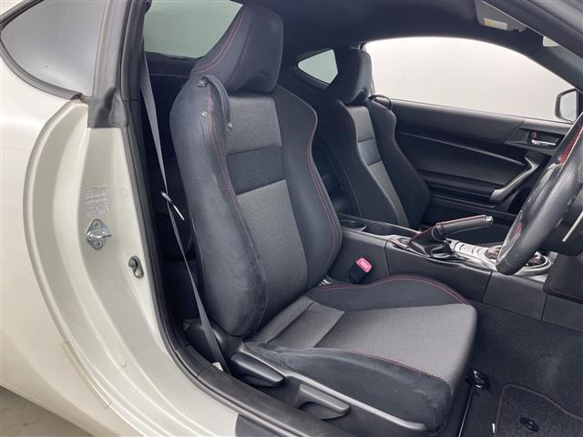 86 GT 禁煙車 ワンオーナー 純正7インチナビ ETC パドルシフト バックカメラ Bluetooth 純正アルミホイール 純正フロアマット スマートキー プッシュスタート HIDヘッドライト フルセグTV(22枚目)