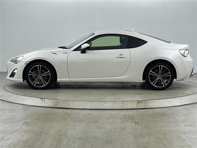 86 GT 禁煙車 ワンオーナー 純正7インチナビ ETC パドルシフト バックカメラ Bluetooth 純正アルミホイール 純正フロアマット スマートキー プッシュスタート HIDヘッドライト フルセグTV(30枚目)