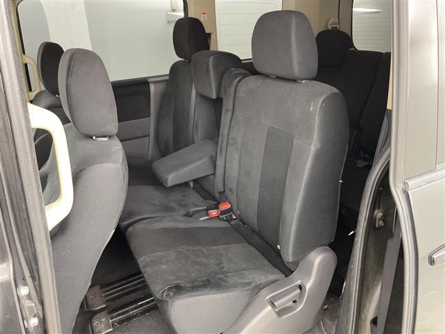 デリカD:5 G パワーパッケージ 禁煙車 純正7インチナビ クルーズコントロール 両側パワースライドドア バックカメラ パドルシフト フロアマット 純正アルミホイール オートエアコン Bluetooth スマートキー ワンセグTV(22枚目)