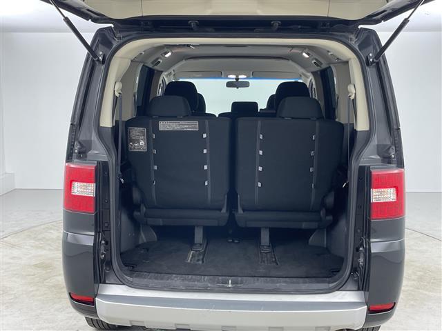 デリカD:5 G パワーパッケージ 禁煙車 純正7インチナビ クルーズコントロール 両側パワースライドドア バックカメラ パドルシフト フロアマット 純正アルミホイール オートエアコン Bluetooth スマートキー ワンセグTV(25枚目)