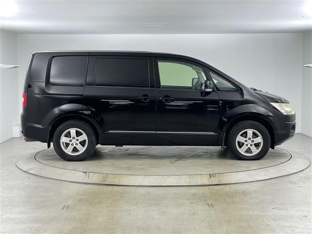 デリカD:5 G パワーパッケージ 禁煙車 純正7インチナビ クルーズコントロール 両側パワースライドドア バックカメラ パドルシフト フロアマット 純正アルミホイール オートエアコン Bluetooth スマートキー ワンセグTV(35枚目)