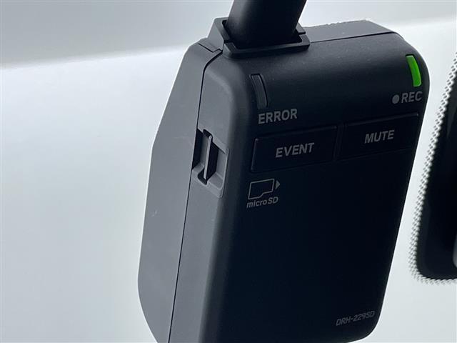 ＺＲ－Ｖ ｅ：ＨＥＶ　Ｚ　禁煙車　純正９インチナビ　全方位カメラ　ＢＯＳＥサウンド　シーケンシャルウインカー　レザーシート　ワイヤレス充電　ブラインドスポットモニター　ドライブレコーダー　ＥＴＣ２．０　ステアリングヒーター（9枚目）