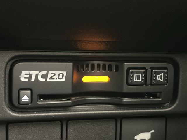 ＺＲ－Ｖ ｅ：ＨＥＶ　Ｚ　禁煙車　純正９インチナビ　全方位カメラ　ＢＯＳＥサウンド　シーケンシャルウインカー　レザーシート　ワイヤレス充電　ブラインドスポットモニター　ドライブレコーダー　ＥＴＣ２．０　ステアリングヒーター（11枚目）