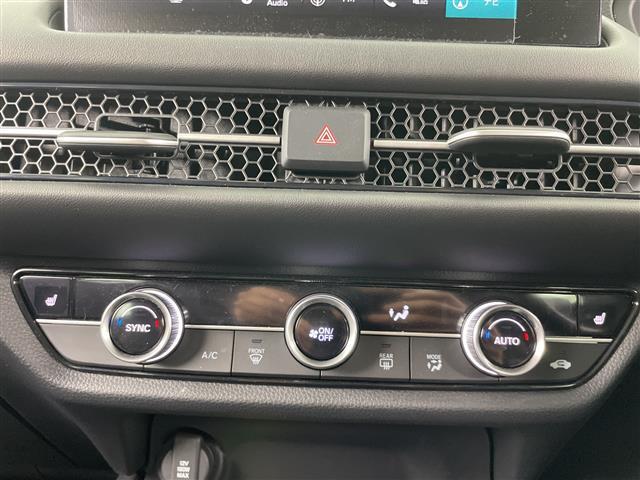 ＺＲ－Ｖ ｅ：ＨＥＶ　Ｚ　禁煙車　純正９インチナビ　全方位カメラ　ＢＯＳＥサウンド　シーケンシャルウインカー　レザーシート　ワイヤレス充電　ブラインドスポットモニター　ドライブレコーダー　ＥＴＣ２．０　ステアリングヒーター（15枚目）