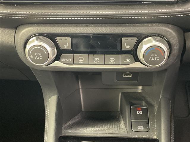 ���ŐV�i�r�i�t���Z�O�E�����Z�O�E�c�u�c�Đ��j�����ē��B�J���b�c�F���A�E�A���p�C���E�C�N���v�X�̃i�r���戵���Ă���o�b�N�J�����i�o�b�N���j�^�[�j��ȃ��j�^�[�i�t���b�v�_�E�����j�^�[�j�̎�t���\�ł��B