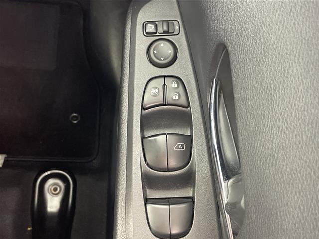 ���ŐV�i�r�i�t���Z�O�E�����Z�O�E�c�u�c�Đ��j�����ē��B�J���b�c�F���A�E�A���p�C���E�C�N���v�X�̃i�r���戵���Ă���o�b�N�J�����i�o�b�N���j�^�[�j��ȃ��j�^�[�i�t���b�v�_�E�����j�^�[�j�̎�t���\�ł��B