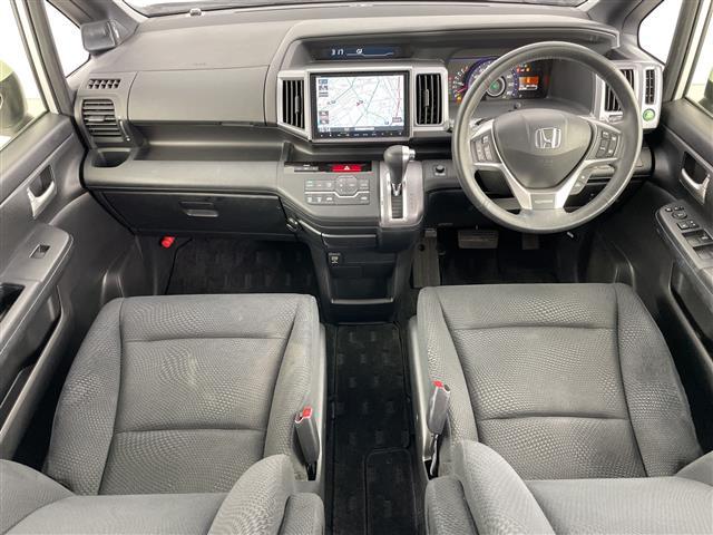 ステップワゴンスパーダ S 禁煙車 純正9インチナビ バックカメラ ETC 両側パワースライドドア クルーズコントロール アイドリングストップ Bluetooth フルセグTV 純正アルミホイール 純正フロアマット スマートキー(2枚目)