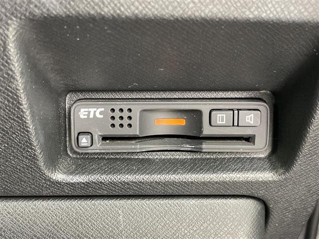 ステップワゴンスパーダ S 禁煙車 純正9インチナビ バックカメラ ETC 両側パワースライドドア クルーズコントロール アイドリングストップ Bluetooth フルセグTV 純正アルミホイール 純正フロアマット スマートキー(3枚目)