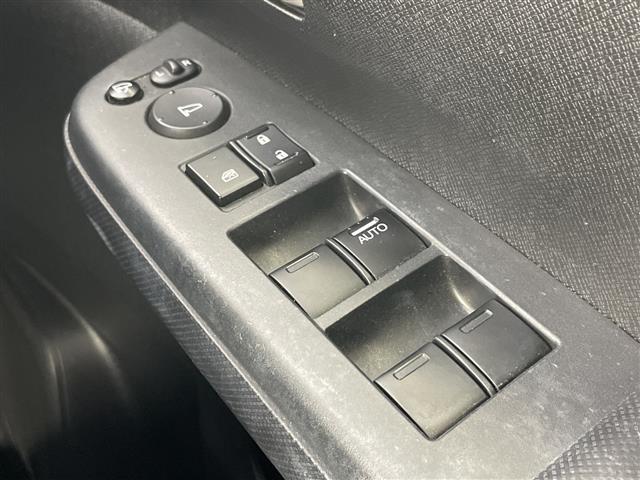 ステップワゴンスパーダ S 禁煙車 純正9インチナビ バックカメラ ETC 両側パワースライドドア クルーズコントロール アイドリングストップ Bluetooth フルセグTV 純正アルミホイール 純正フロアマット スマートキー(17枚目)