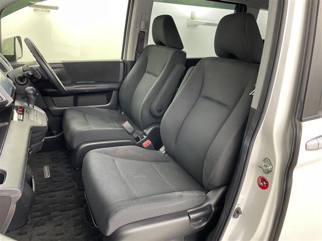 ステップワゴンスパーダ S 禁煙車 純正9インチナビ バックカメラ ETC 両側パワースライドドア クルーズコントロール アイドリングストップ Bluetooth フルセグTV 純正アルミホイール 純正フロアマット スマートキー(19枚目)